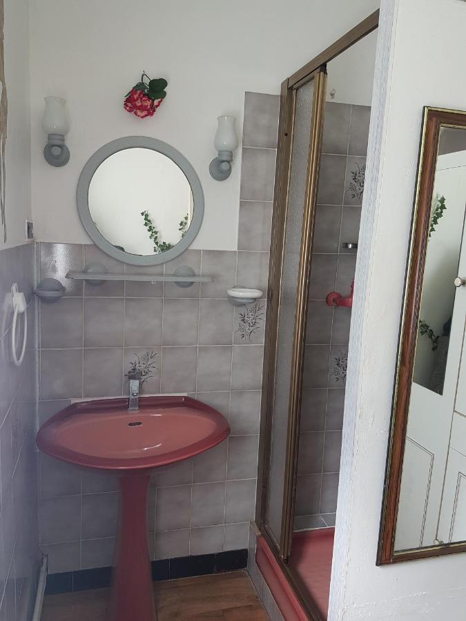 La Lisiere Appartement 2 Chambres Revin Kültér fotó